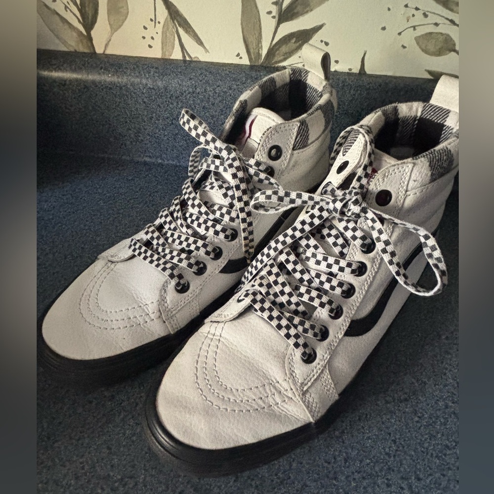 Vans Men's 8 Checkered High-Top Sneakers - White and Black